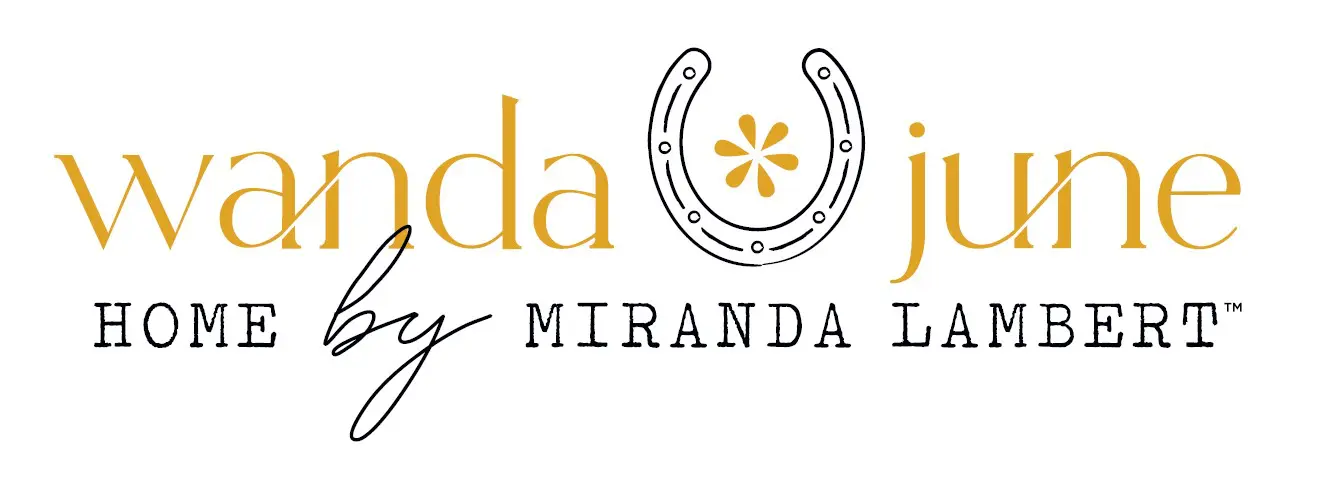Logo featuring a horseshoe and text 'da *y Miranda' with a rustic style.